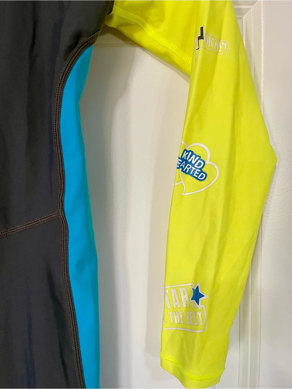 X-Manta Unisex SPF 50+ & UV Protective One Piece Rashguard Wetsuit US Size 5-6 - Picture 4 of 5